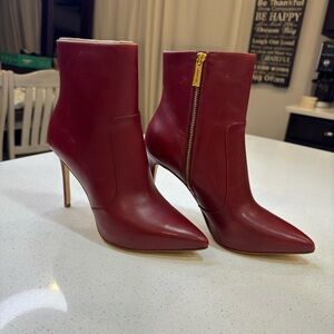 NWOT - High Heels Michael Kors Ankle Boots